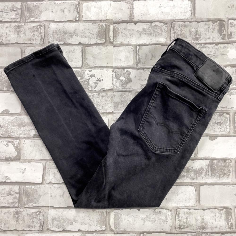 American Eagle Slim Straight Jeans